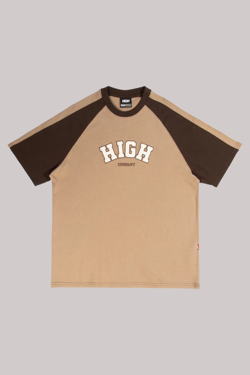CAMISETA HIGH OVERSIZED COLLEGE TEE
