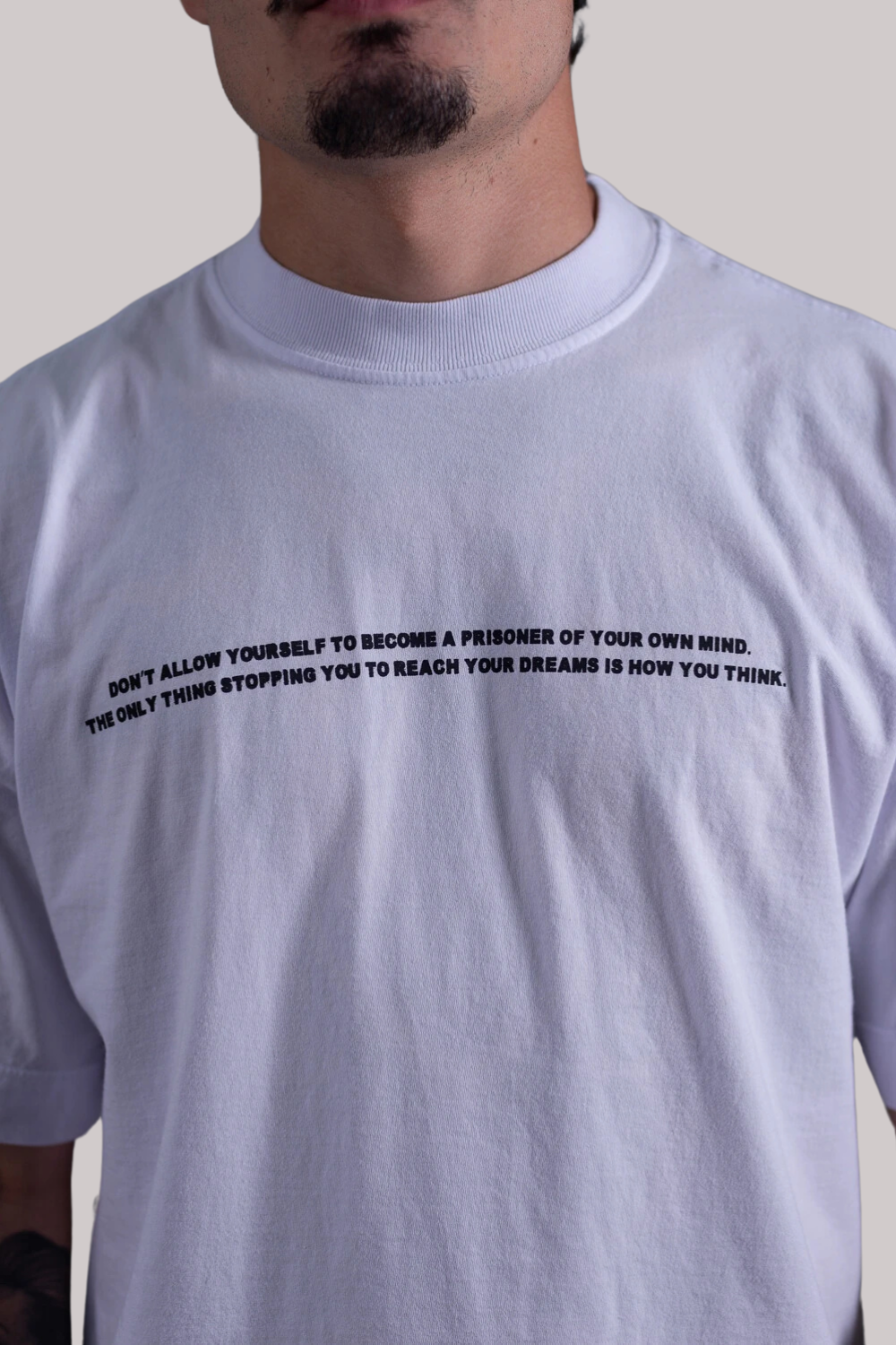 CAMISETA ALLTRIBE OVERSIZED PRISONER- NEW MONEY