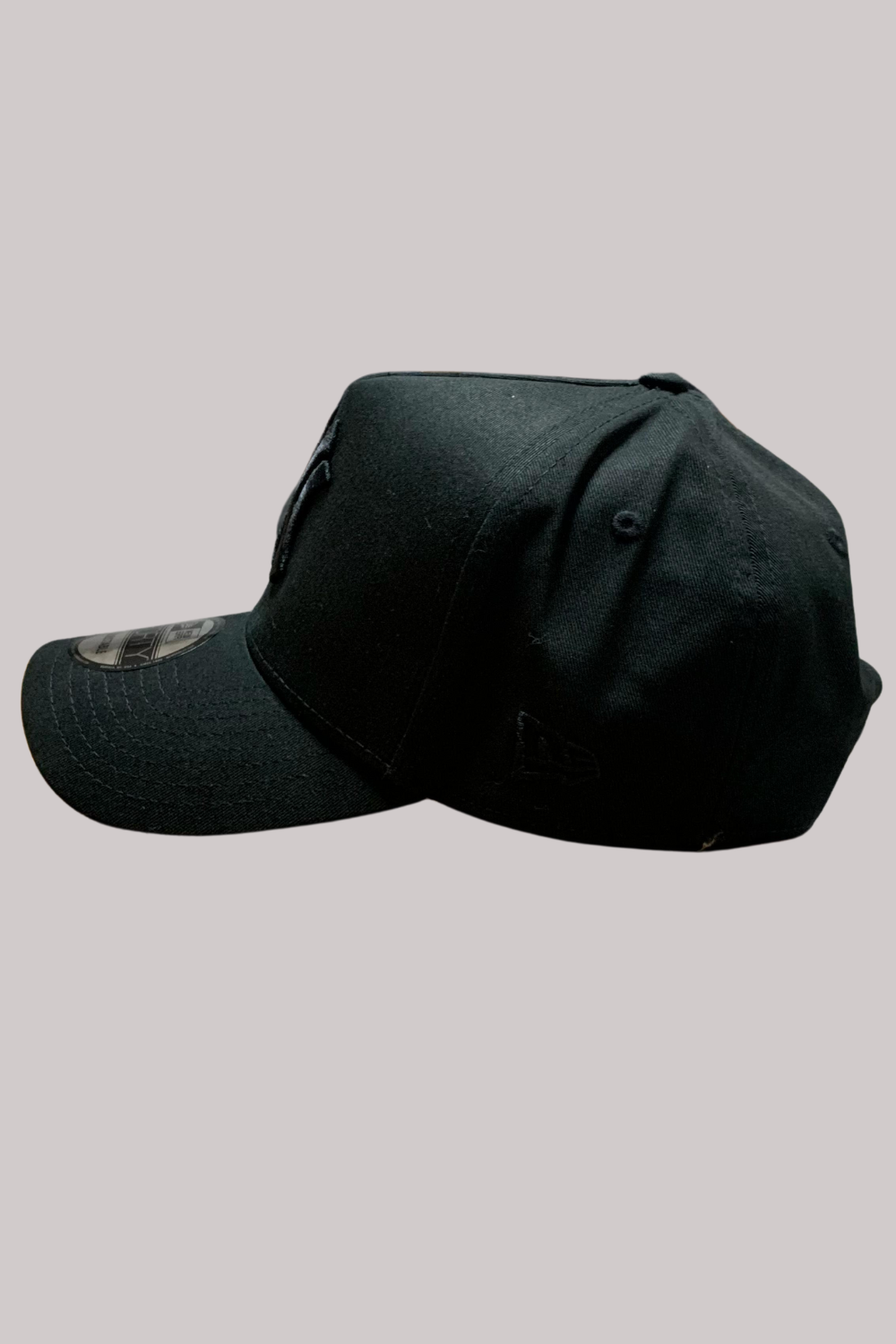 BONÉ NEW ERA 940 AF SN BACK TO BLACK NEYYAN BLK MBI25BON042