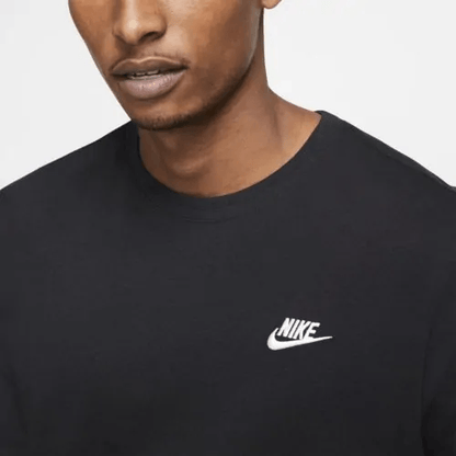 Camiseta Nike Sportswear Club Masculina AR4997013