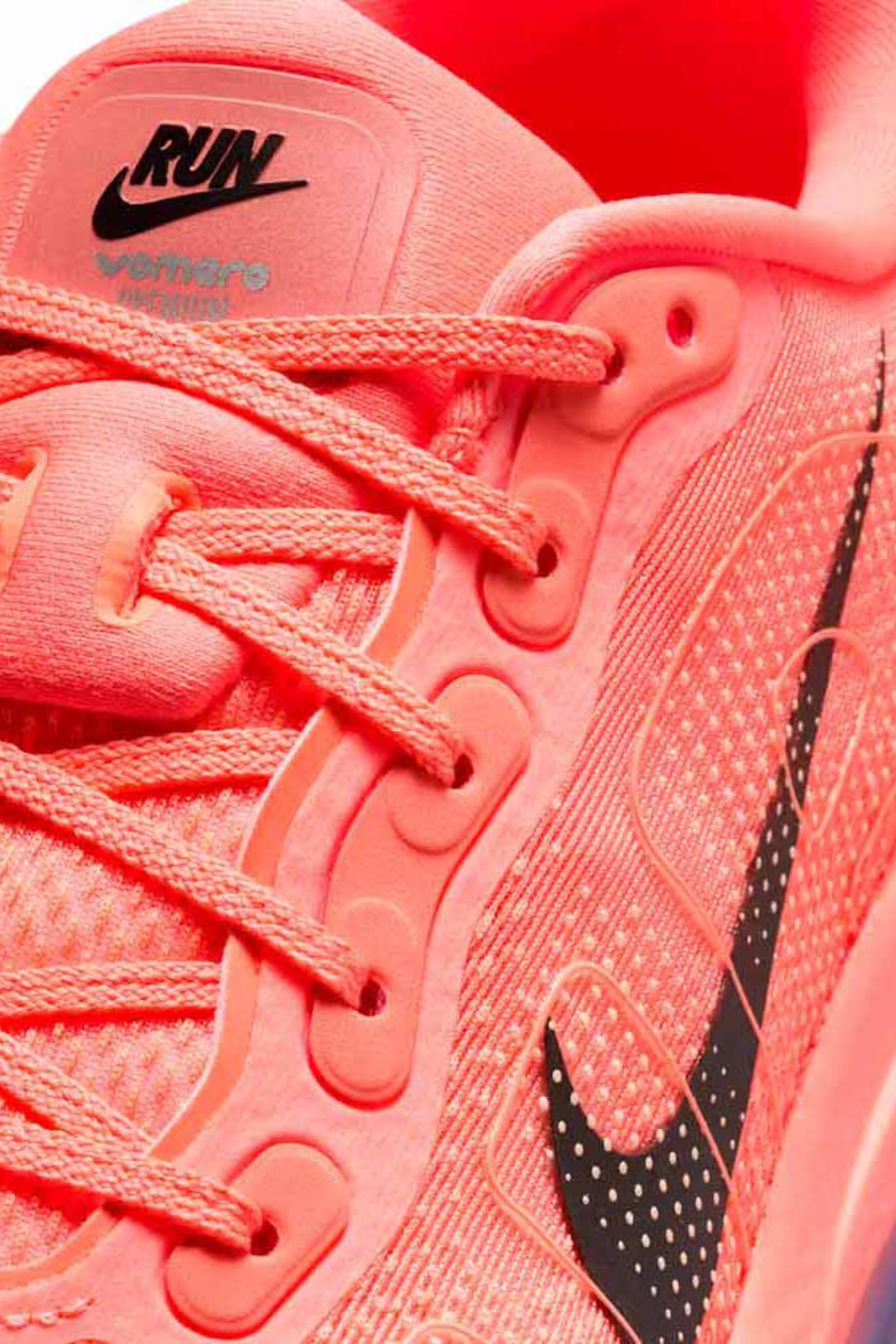 TÊNIS NIKE VOMERO PREMIUM HQ2050-600 ATOMIC PINK/BLACK-RACER BLUE