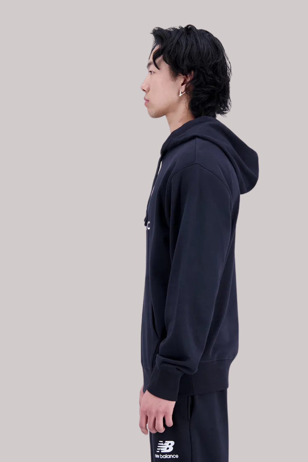 MOLETOM NEW BALANCE ESSENTIALS BASIC COM CAPUZ
