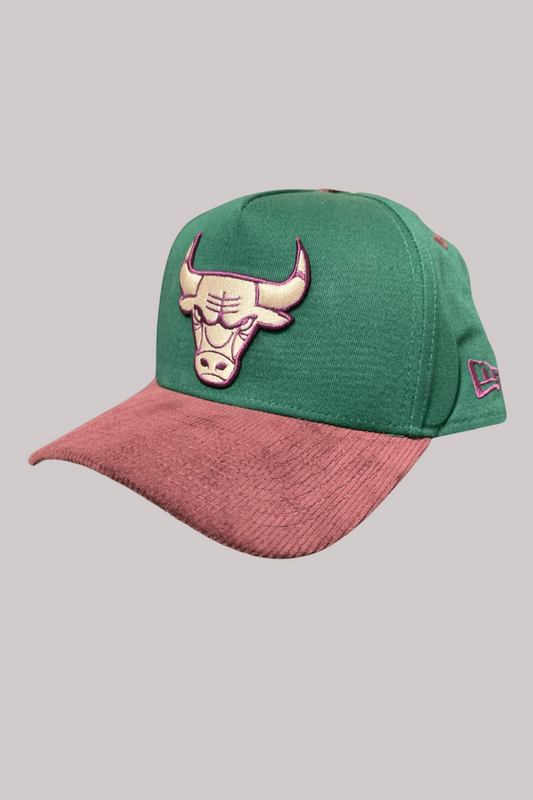 BONÉ NEW ERA 940 AF Q224 RHUBARB CORD CHIBUL DKG NBI25BON047